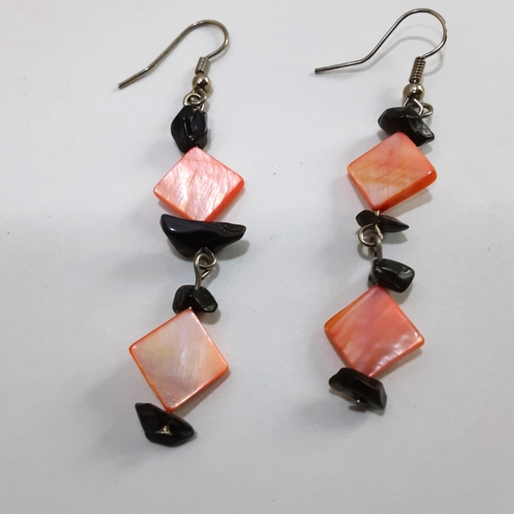Dangle Earrings 2" Long Beaded Black Stone Peach Shell - Picture 3 of 6